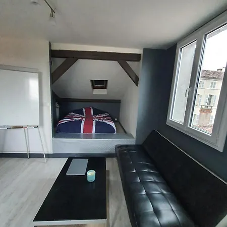 Bright In Apartament